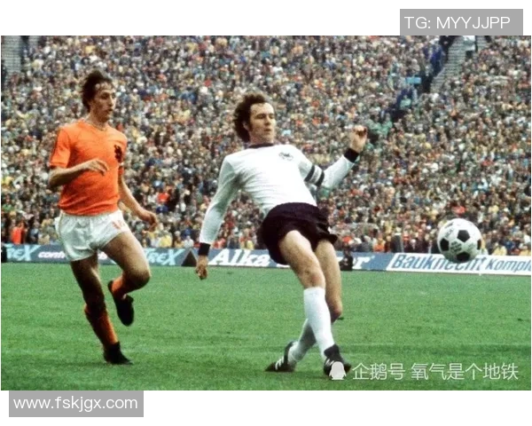 2025年七大足球球星排名解析 谁是当今足坛最强球员?