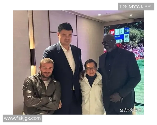 奥尼尔与足球巨星亲密合影视频曝光两位体育传奇同框引热议